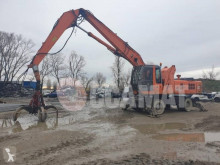 Pelle de manutention Hitachi ZX210W