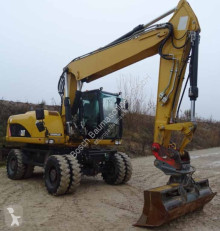Pelle sur pneus Caterpillar M318D