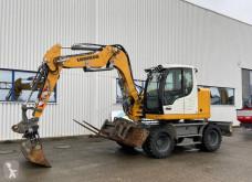 Liebherr A 910 COMPACT pelle sur pneus occasion
