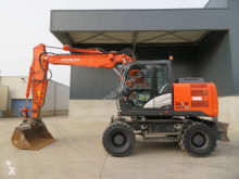 Pelle sur pneus Hitachi ZX 140 W-5 B