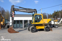 Volvo 180 B pelle sur pneus occasion