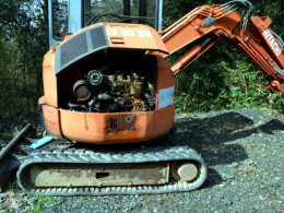 Минибагер Hitachi EX30UR