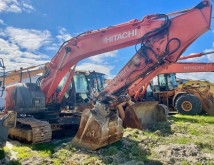 Pelle sur chenilles Hitachi ZX225USRLC-3