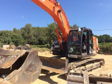 Pelle sur chenilles Hitachi ZX225US