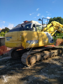 Escavadora New Holland E 175 escavadora de lagartas usada