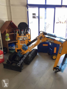JCB8008CTS