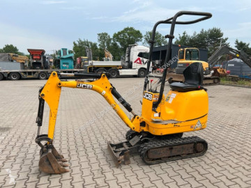 JCB8008