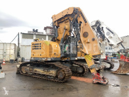 Liebherr R924 Compact