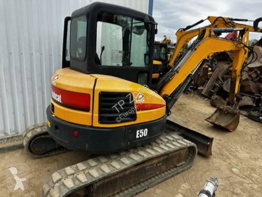 Escavadora Bobcat e50