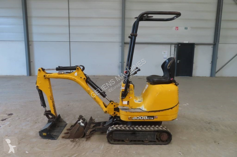 Excavator JCB