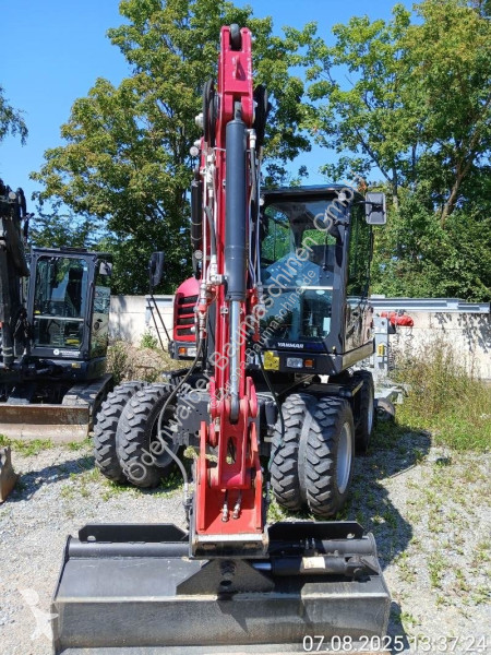 Excavadora Yanmar B75W