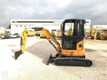 Miniexcavadora Case