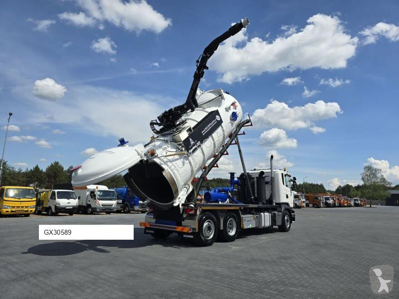 Camion Scania Larsen FlexVac 311