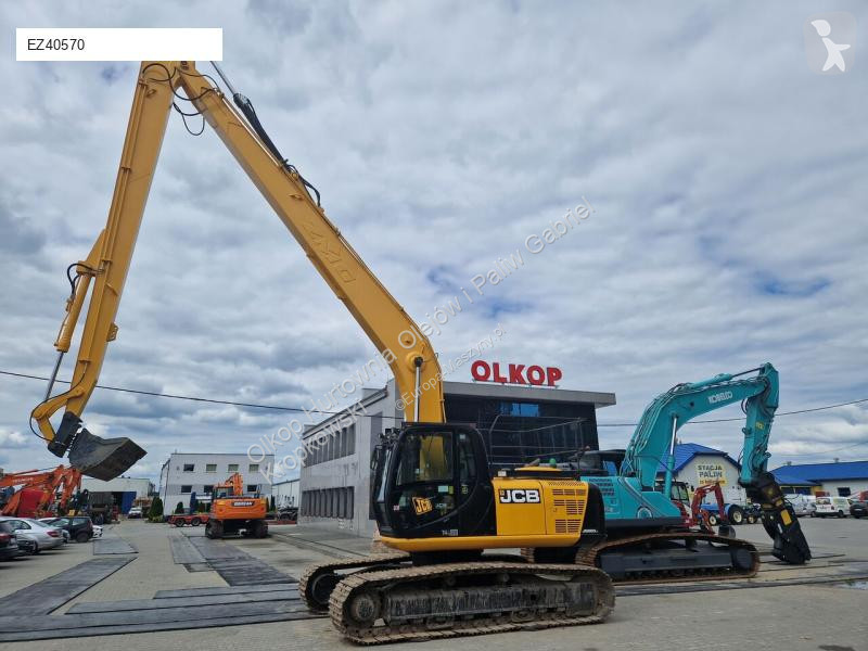 Excavator JCB