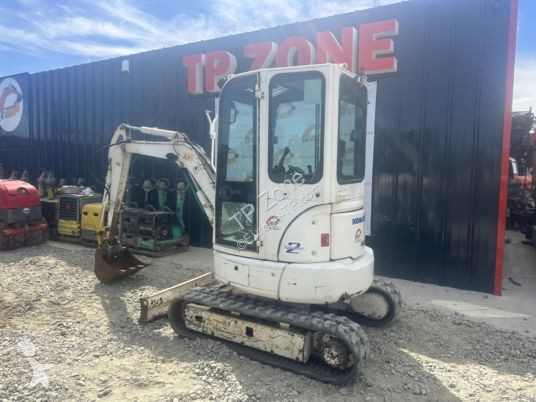 Escavadora Komatsu pc26mr-3 cabine à 19500€ ht