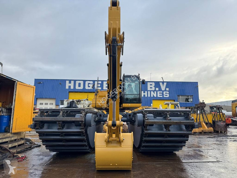Excavator Caterpillar swampbuggy amphibious...