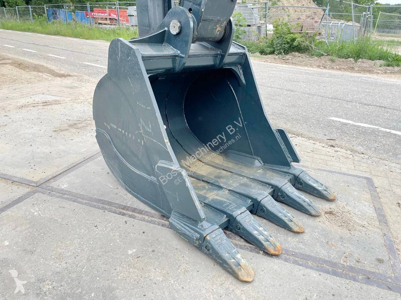 Escavadora Hyundai R245LR - 16 meter Long Reach...