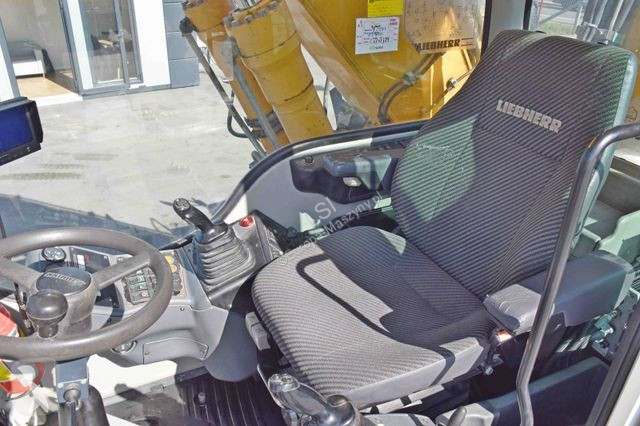 Excavator Liebherr PELLE * Umschlagbagger *...