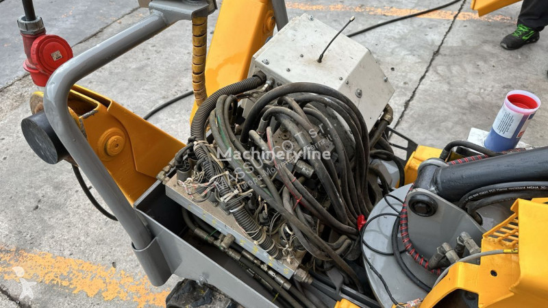 Escavatore Brokk 90