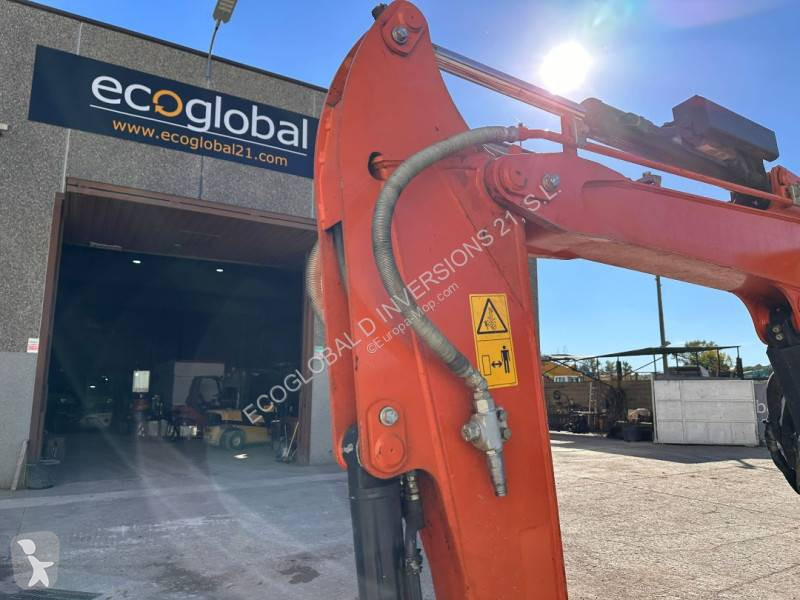 Escavadora Hitachi ZX33U-6 CLR
