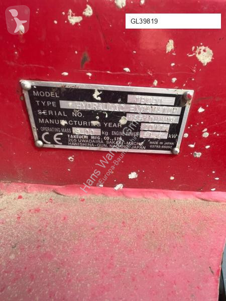 Escavadora Takeuchi CV V4