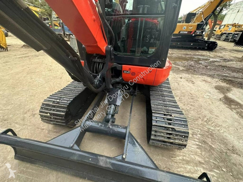 Escavadora Kubota KX163
