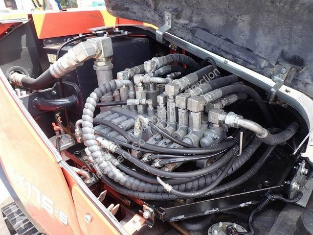 Escavadora Kubota kx175
