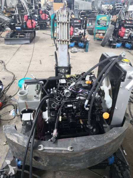 Lopatový nakládač CLC CLC T 1000 2025
