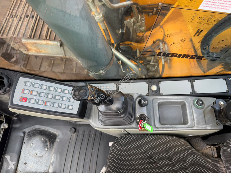 Excavadora Liebherr R926 LC