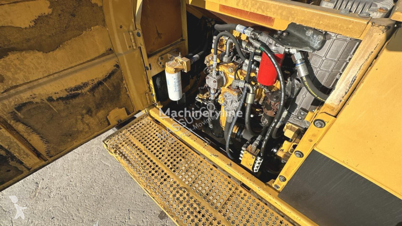 Escavatore Caterpillar D 4X4