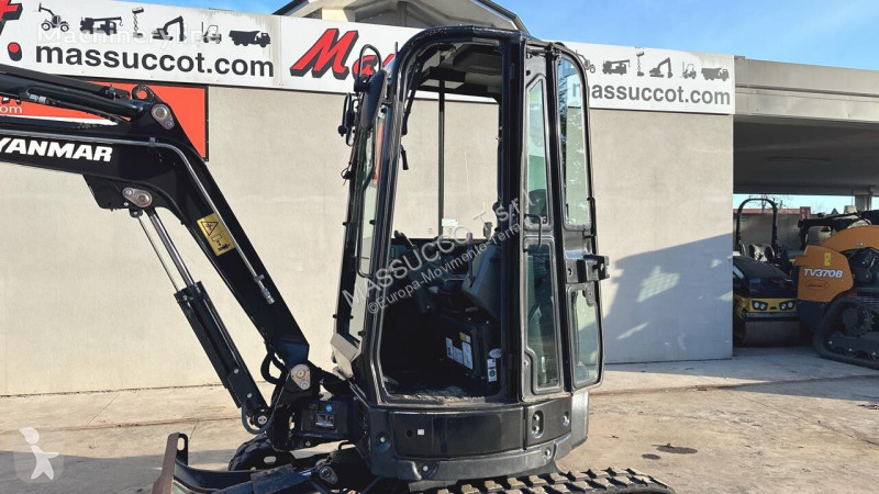 Escavatore Yanmar VIO26-6
