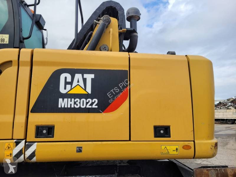 Escavatore Caterpillar MH3022