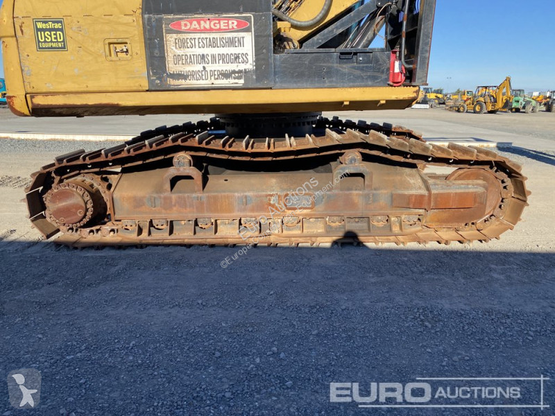Escavatore Caterpillar 2 FM