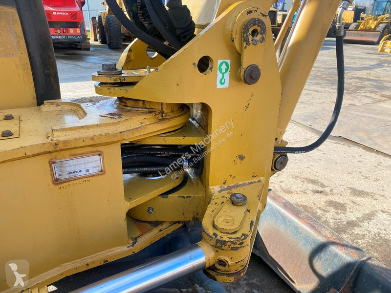 Excavadora Caterpillar NVT