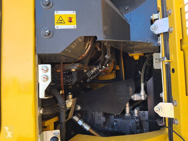 Escavatore Komatsu MR-11E0