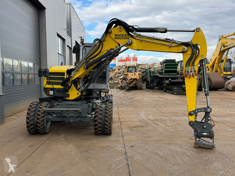 Escavadora Wacker Neuson EW100 E06-03