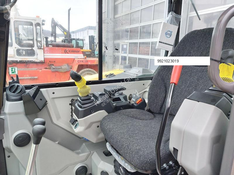 Escavadora Volvo F