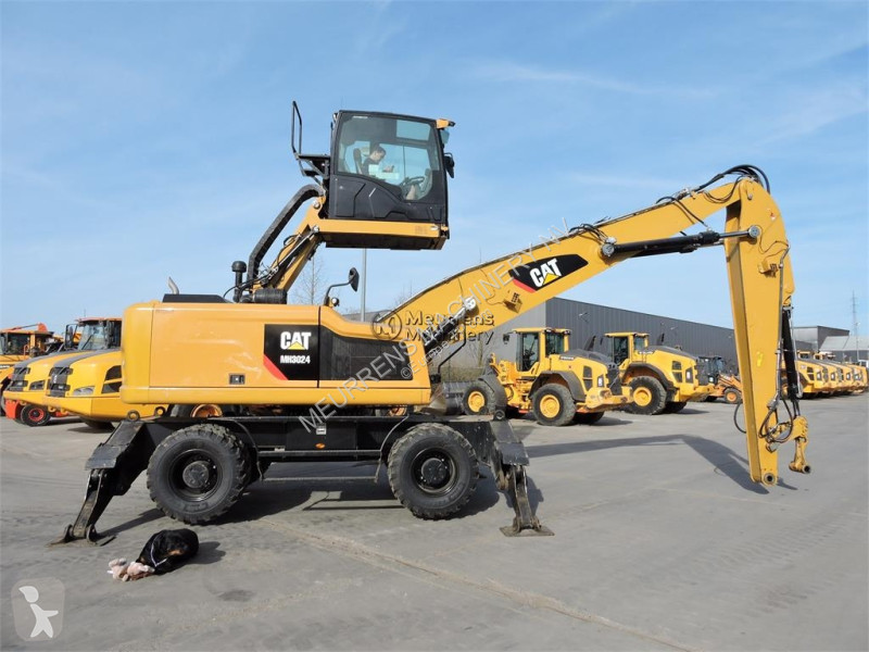 Lopatový nakládač Caterpillar MH3024