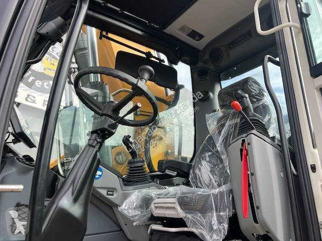 Escavadora Liebherr 916 compact
