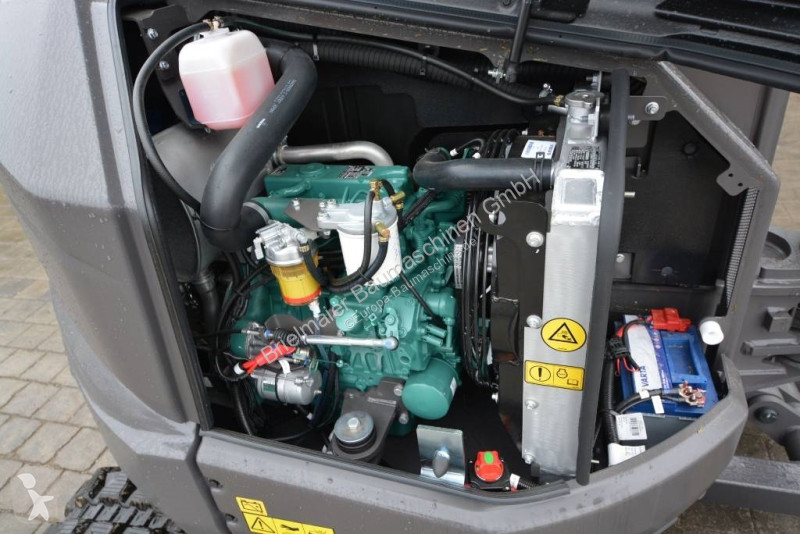 Lopatový nakládač Volvo ECR 40 F
