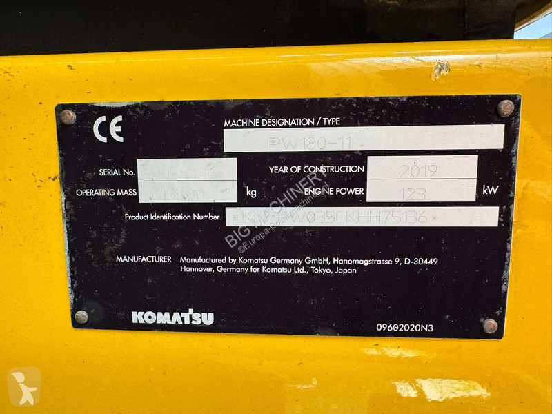 Excavator Komatsu -11