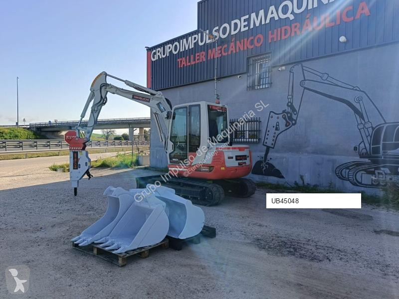 Escavadora Takeuchi
