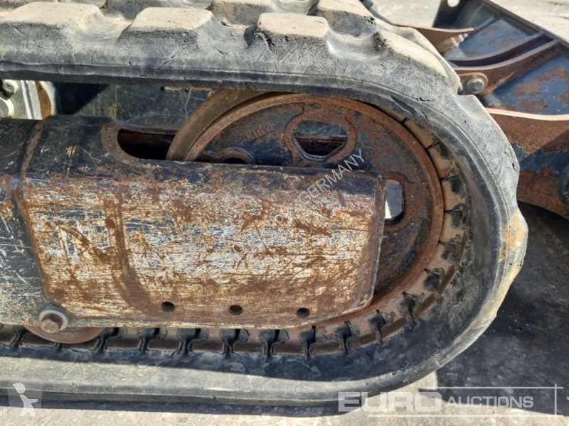 Escavadora Yanmar SV22