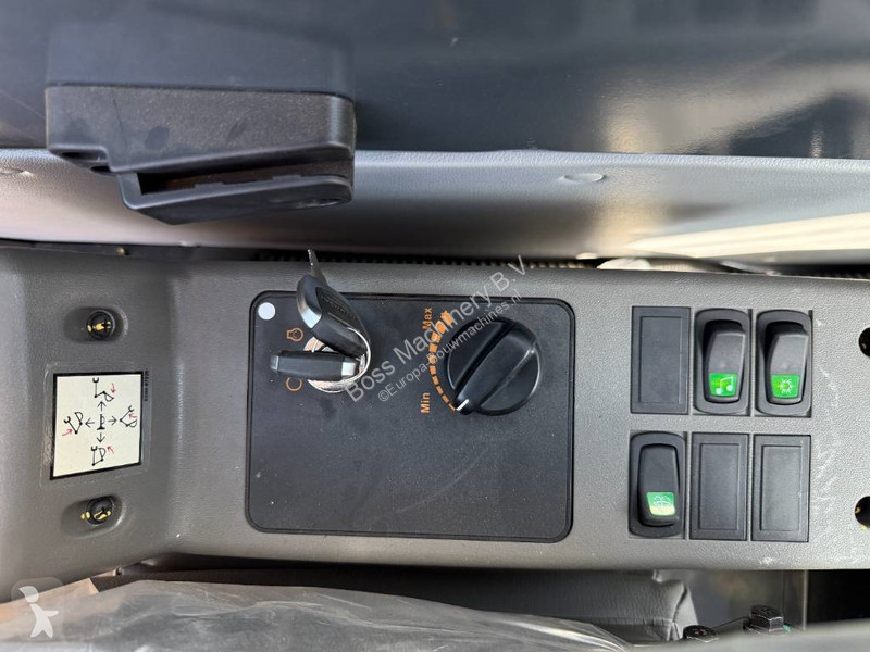 Excavator Hyundai R210 *2025 Model* - New /...
