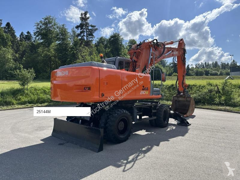 Lopatový nakládač Hitachi