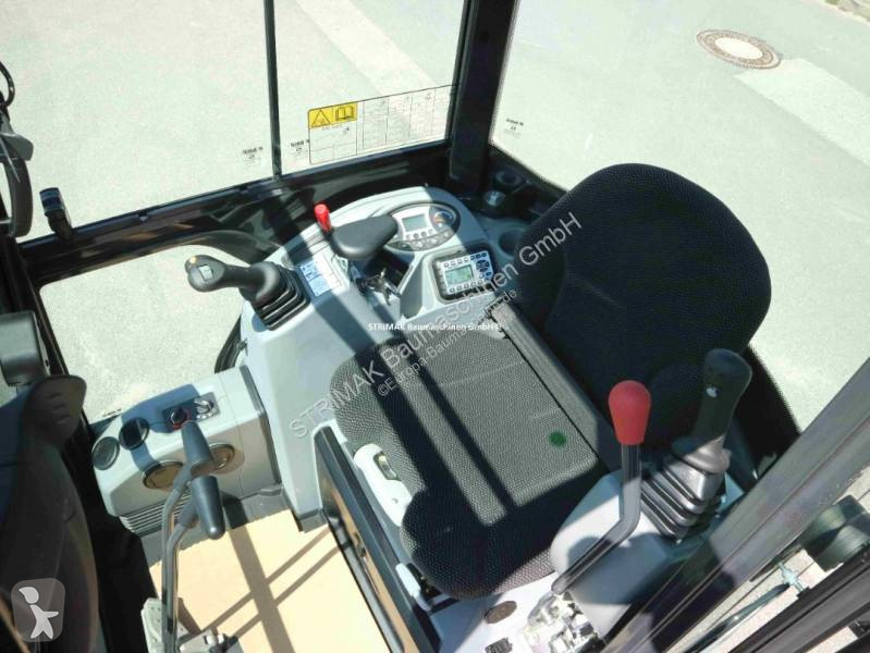 Lopatový nakládač Bobcat E20z