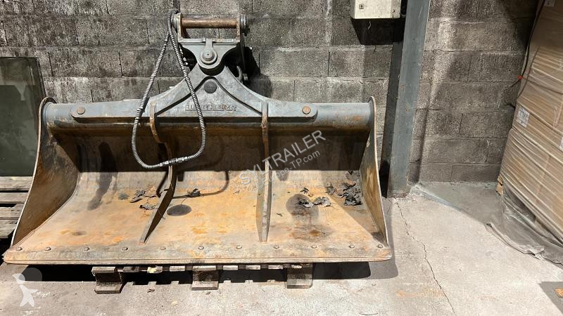Escavadora Liebherr R compact S