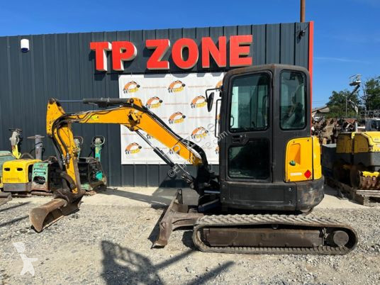 Lopatový nakládač Bobcat e35 cabine à 20900 € ht