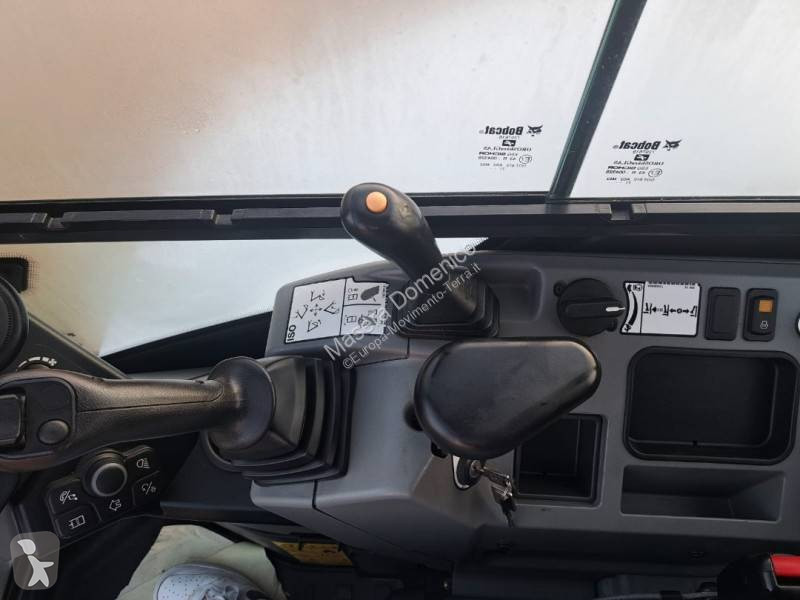 Escavadora Bobcat E50Z