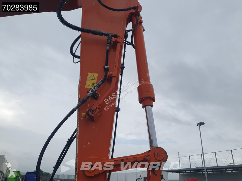 Escavadora Hitachi ZX140W -3 OUTRIGGERS - ROTOTILT